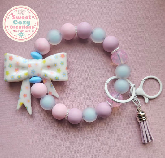Pastel Bow with Daisy's Wristlet